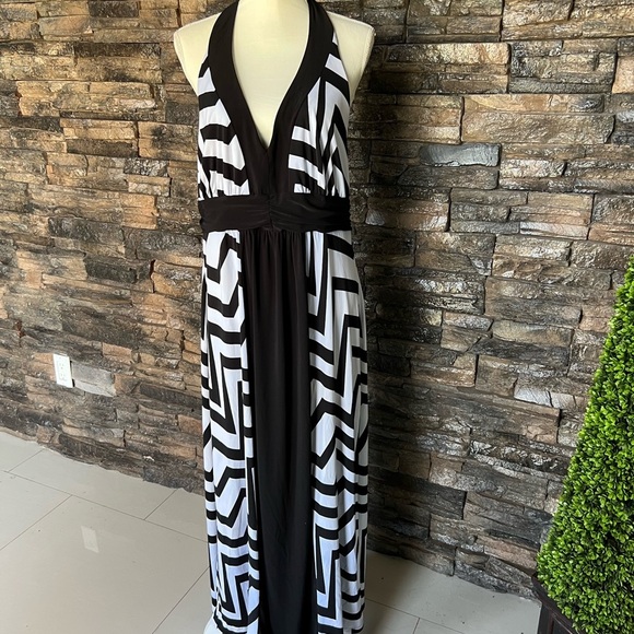 Wilson Black and White Zigzag Maxi Dress - Picture 4 of 6
